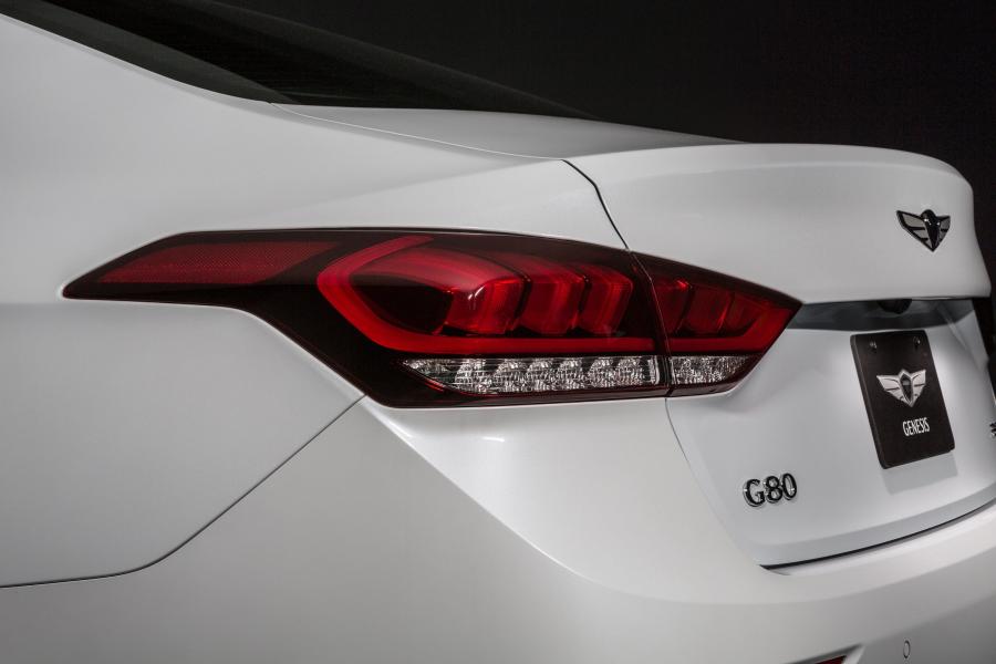 Детали экстерьера Genesis G80 Sport 2017 года  (NA) (фото 78 из 94)